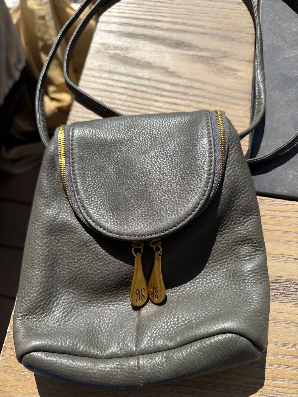Hobo Fern Green Leather Crossbody Bag Purse - Picture 2 of 4
